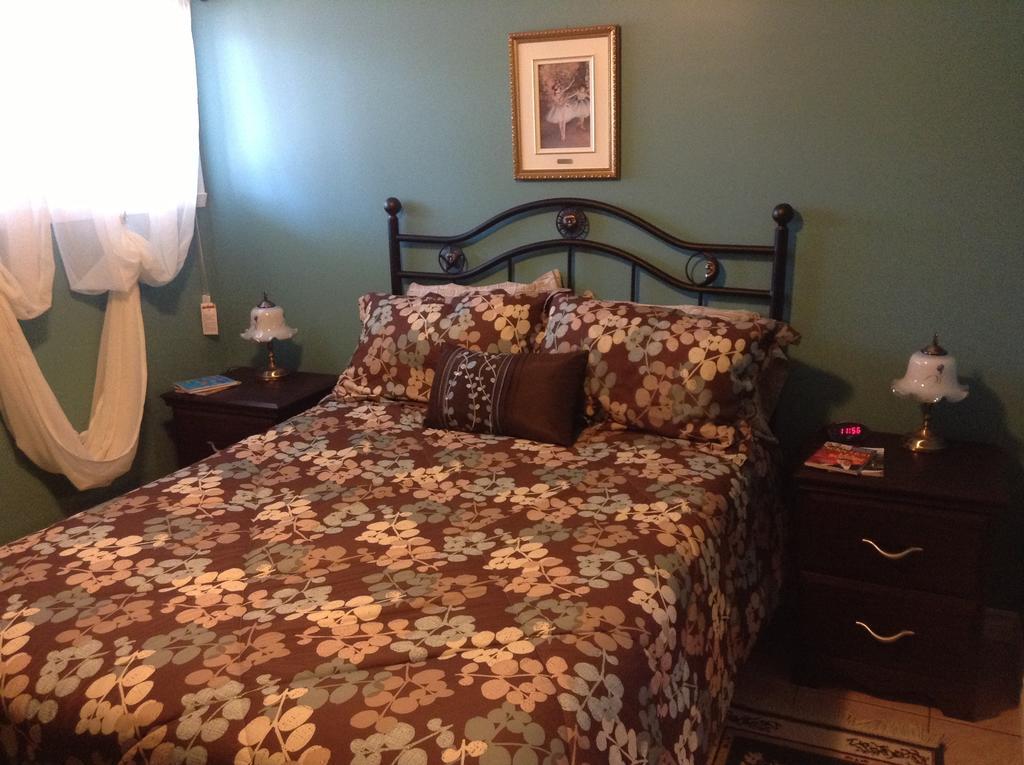 Bed and Breakfast Douces Evasions Saint-Anselme Екстер'єр фото